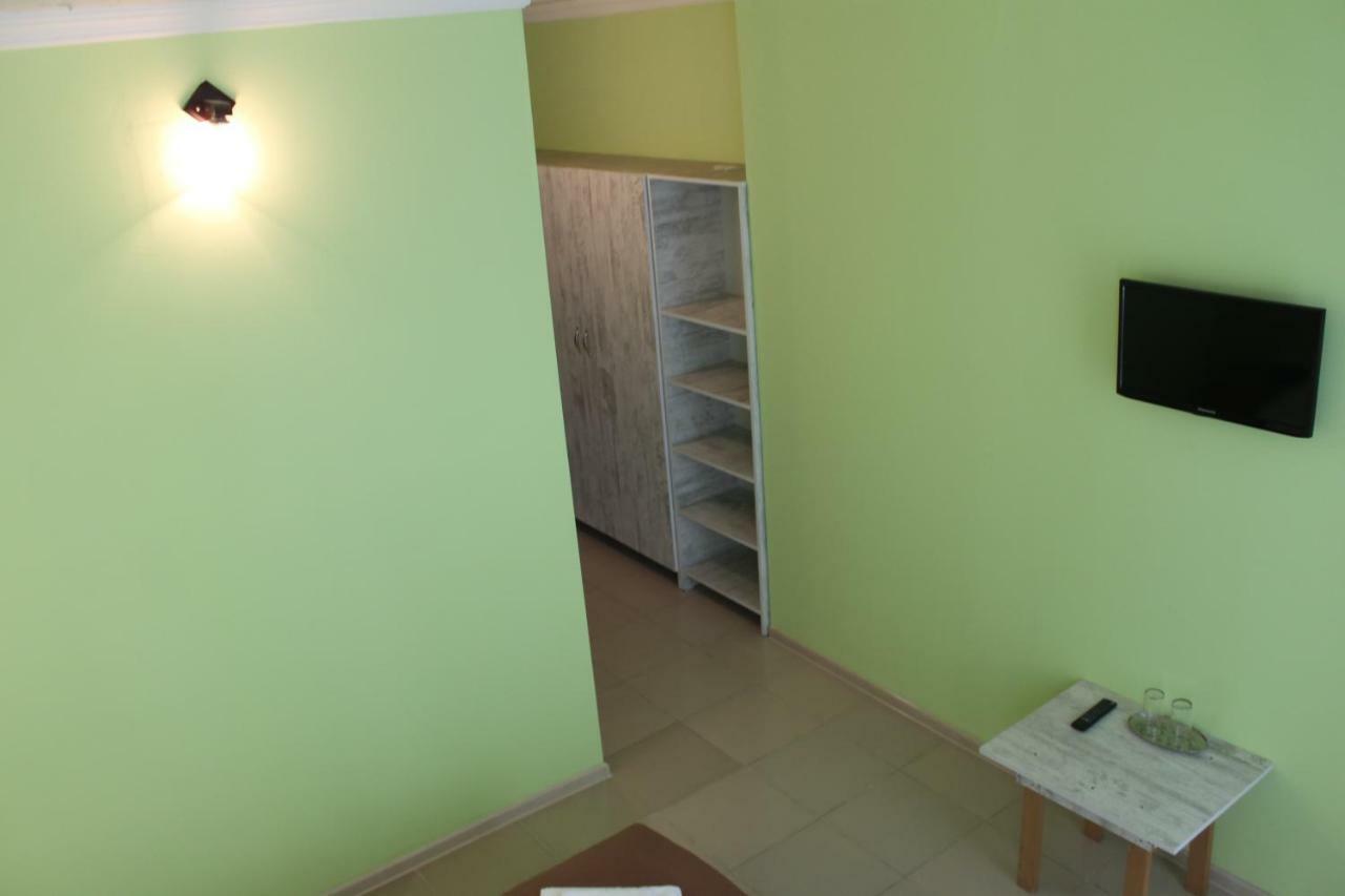 Hotel Lim Батуми Екстериор снимка