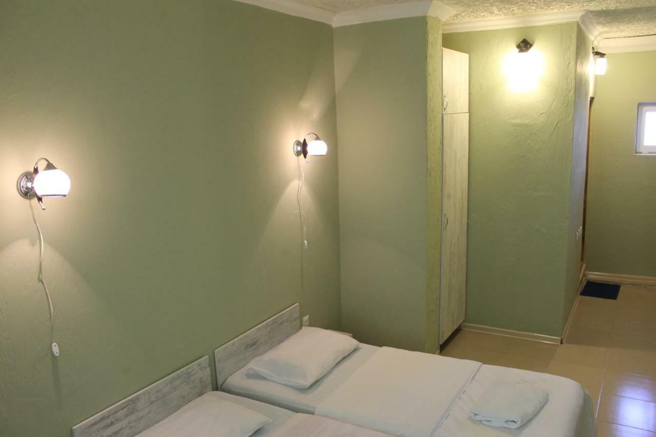Hotel Lim Батуми Екстериор снимка